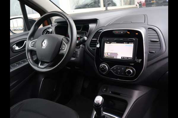 Renault Captur 0.9 TCe LIMITED + STOELVERW. | DAB | NAVIGATIE | CRUISE | 17 INCH | ZWART DAK | PRIVACY GLASS