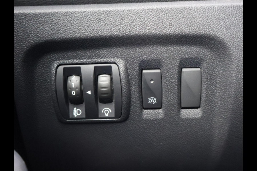 Renault Captur 0.9 TCe LIMITED + STOELVERW. | DAB | NAVIGATIE | CRUISE | 17 INCH | ZWART DAK | PRIVACY GLASS