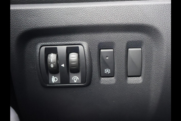 Renault Captur 0.9 TCe LIMITED + STOELVERW. | DAB | NAVIGATIE | CRUISE | 17 INCH | ZWART DAK | PRIVACY GLASS