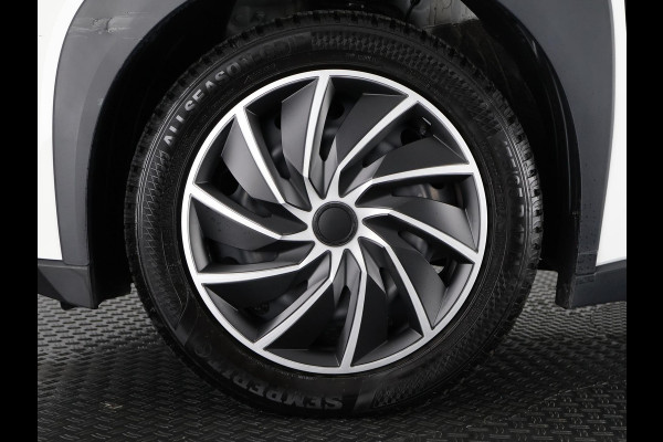 Toyota Aygo X VVT-i MT PLAY BLACK & WHITE 1e EIG GARANTIE 6-2034 CARPLAY NAVI.ADAPTIVE CRUISE.CAMERA