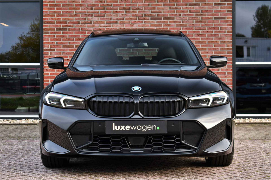 BMW 3 Serie Touring 330e xDrive M-Sport Pro Pano M-zetels ACC HUD 360 19inch