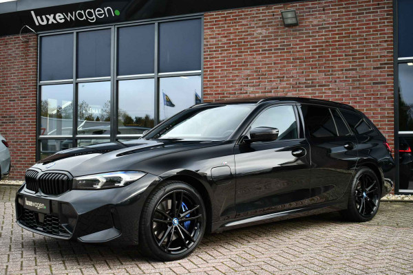BMW 3 Serie Touring 330e xDrive M-Sport Pro Pano M-zetels ACC HUD 360 19inch