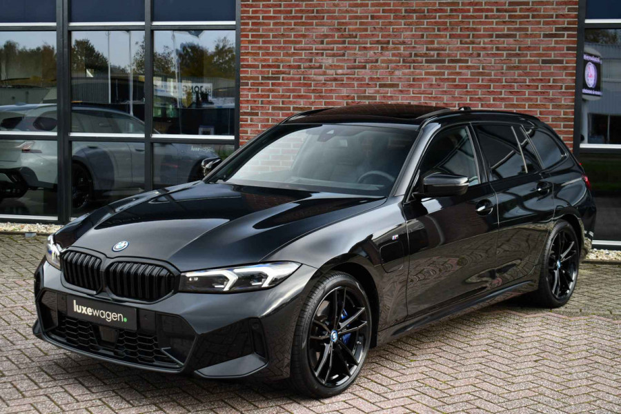 BMW 3 Serie Touring 330e xDrive M-Sport Pro Pano M-zetels ACC HUD 360 19inch