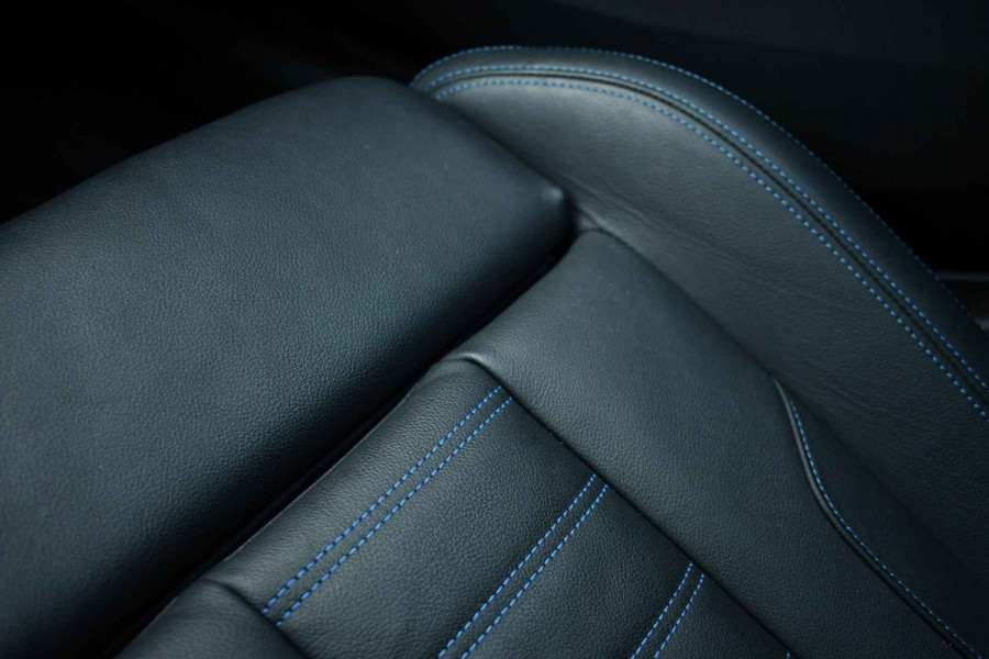 BMW 3 Serie Touring 330e xDrive M-Sport Pro Pano M-zetels ACC HUD 360 19inch