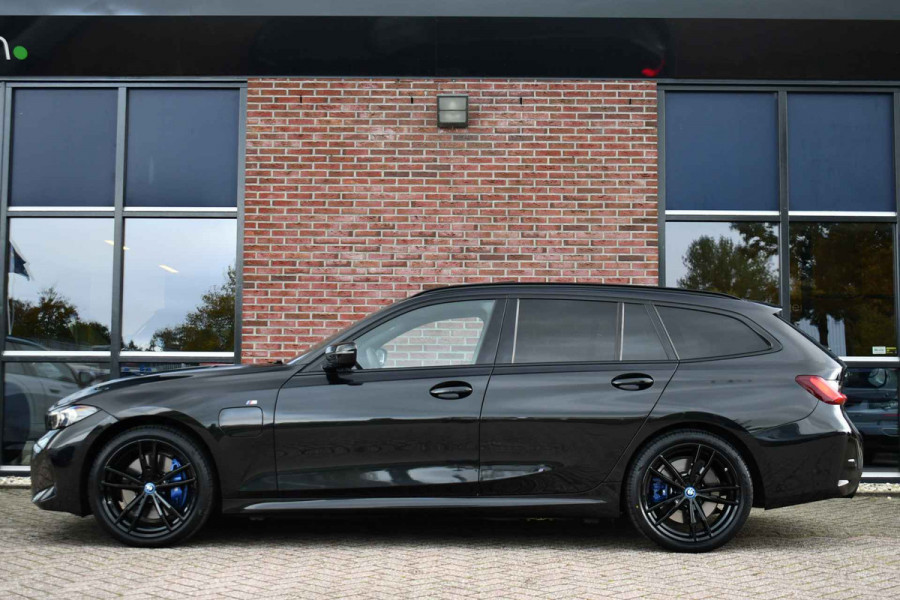 BMW 3 Serie Touring 330e xDrive M-Sport Pro Pano M-zetels ACC HUD 360 19inch
