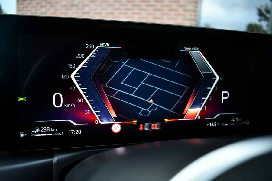 BMW 3 Serie Touring 330e xDrive M-Sport Pro Pano M-zetels ACC HUD 360 19inch