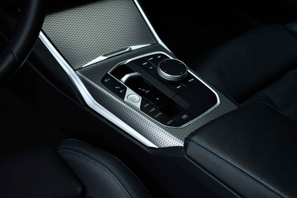 BMW 3 Serie Touring 330e xDrive M-Sport Pro Pano M-zetels ACC HUD 360 19inch