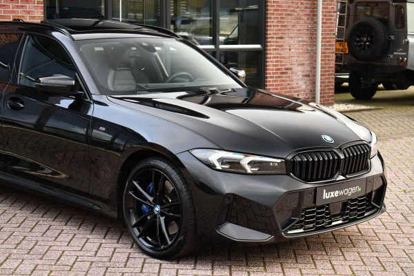BMW 3 Serie Touring 330e xDrive M-Sport Pro Pano M-zetels ACC HUD 360 19inch