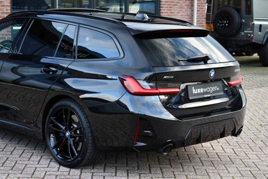 BMW 3 Serie Touring 330e xDrive M-Sport Pro Pano M-zetels ACC HUD 360 19inch