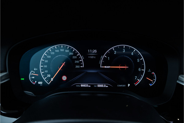 BMW 5 Serie 520i High Executive Edition - M Sport | Panorama | H&K | Memory