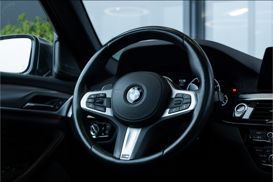 BMW 5 Serie 520i High Executive Edition - M Sport | Panorama | H&K | Memory