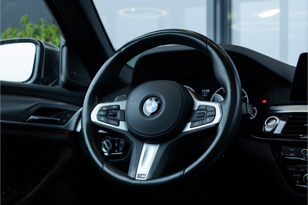 BMW 5 Serie 520i High Executive Edition - M Sport | Panorama | H&K | Memory