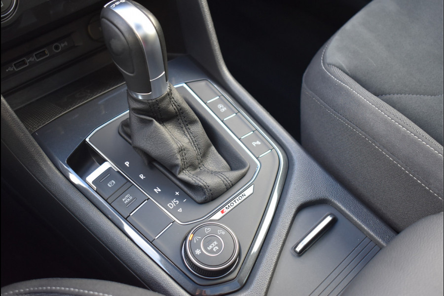 Volkswagen Tiguan 1.4 TSI 4-Motion 150 Pk R-Line Pano Navi DCC Full Led 20 Inch Suzuka