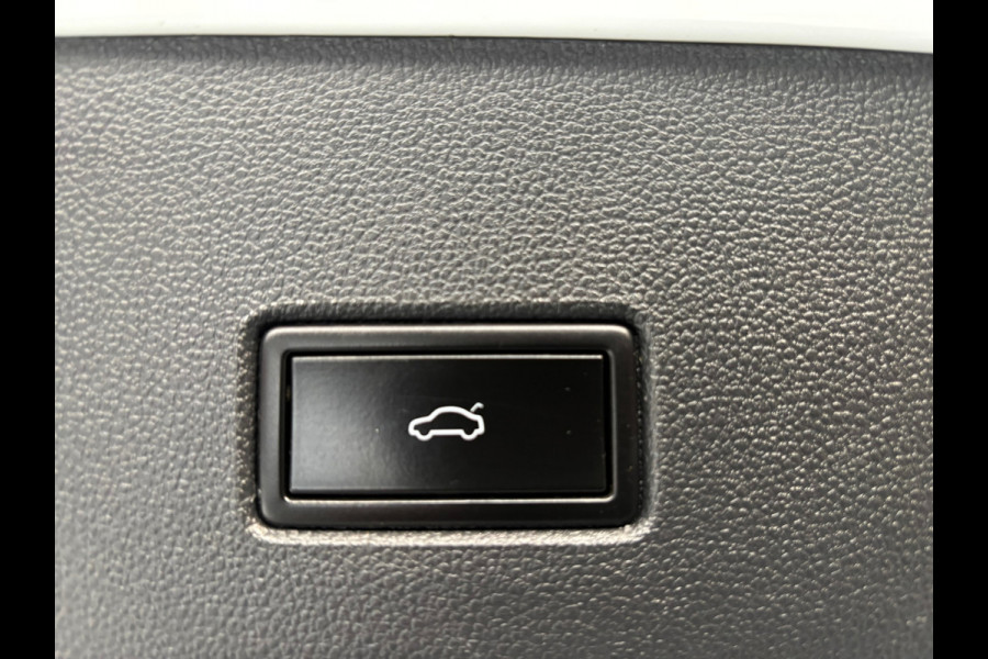 Volkswagen T-Roc 1.5 TSI Sport / Camera / Panorama Dak