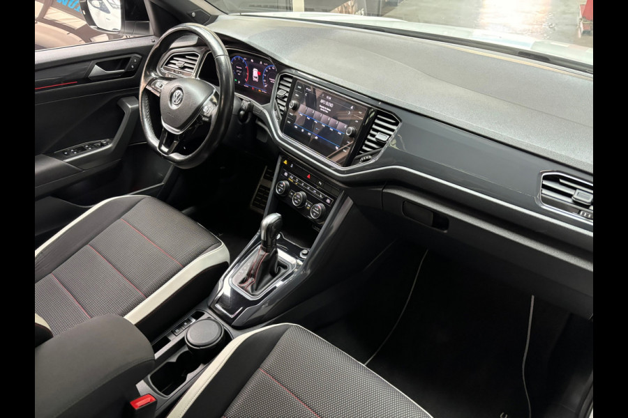 Volkswagen T-Roc 1.5 TSI Sport / Camera / Panorama Dak