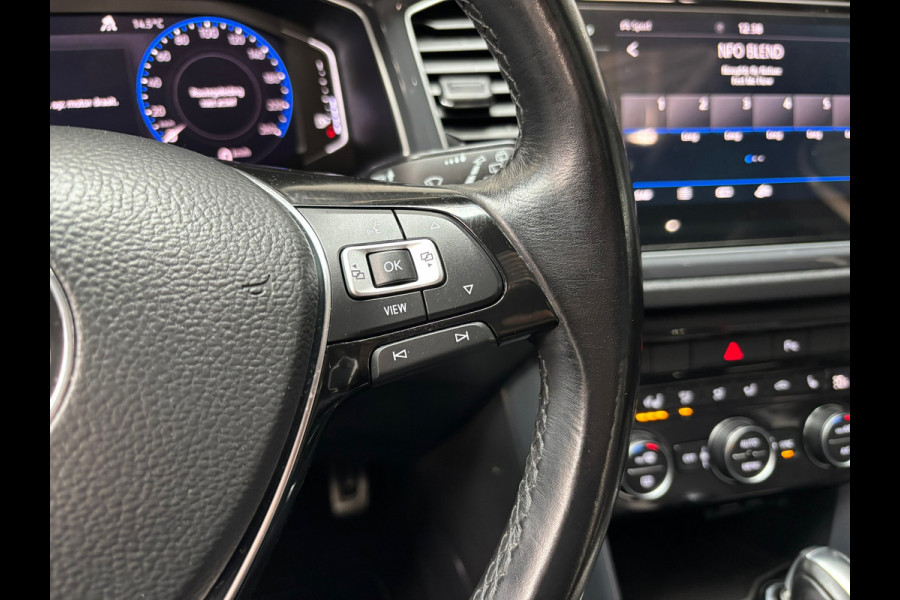 Volkswagen T-Roc 1.5 TSI Sport / Camera / Panorama Dak