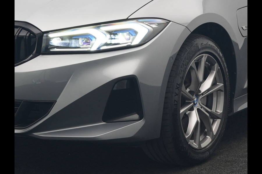 BMW 3 Serie Touring 320e Sportline FACELIFT Plug In Hybrid Dealer O.H PHEV | Panodak | Widescreen Navi | Harman Kardon | Camera | Keyless | Stuurverwarming | Apple Carplay | BLIS |