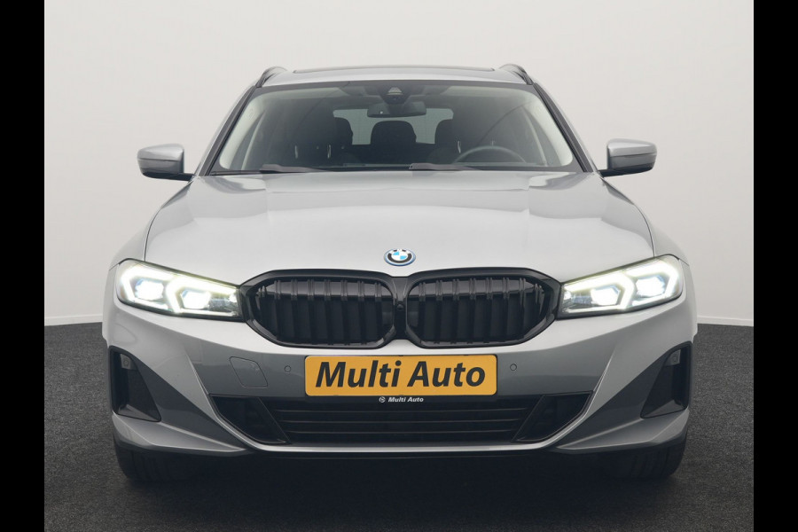 BMW 3 Serie Touring 320e Sportline FACELIFT Plug In Hybrid Dealer O.H PHEV | Panodak | Widescreen Navi | Harman Kardon | Camera | Keyless | Stuurverwarming | Apple Carplay | BLIS |