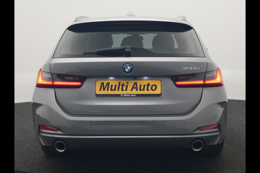 BMW 3 Serie Touring 320e Sportline FACELIFT Plug In Hybrid Dealer O.H PHEV | Panodak | Widescreen Navi | Harman Kardon | Camera | Keyless | Stuurverwarming | Apple Carplay | BLIS |