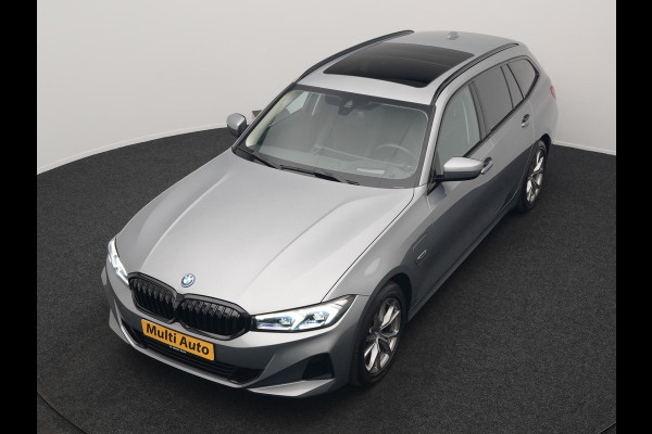 BMW 3 Serie Touring 320e Sportline FACELIFT Plug In Hybrid Dealer O.H PHEV | Panodak | Widescreen Navi | Harman Kardon | Camera | Keyless | Stuurverwarming | Apple Carplay | BLIS |