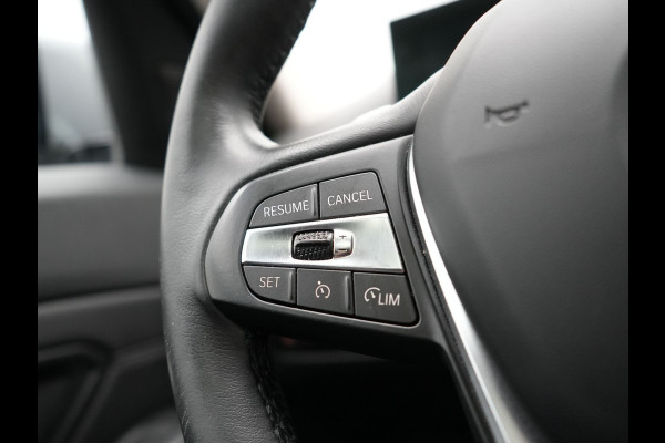 BMW 3 Serie Touring 320e Sportline FACELIFT Plug In Hybrid Dealer O.H PHEV | Panodak | Widescreen Navi | Harman Kardon | Camera | Keyless | Stuurverwarming | Apple Carplay | BLIS |