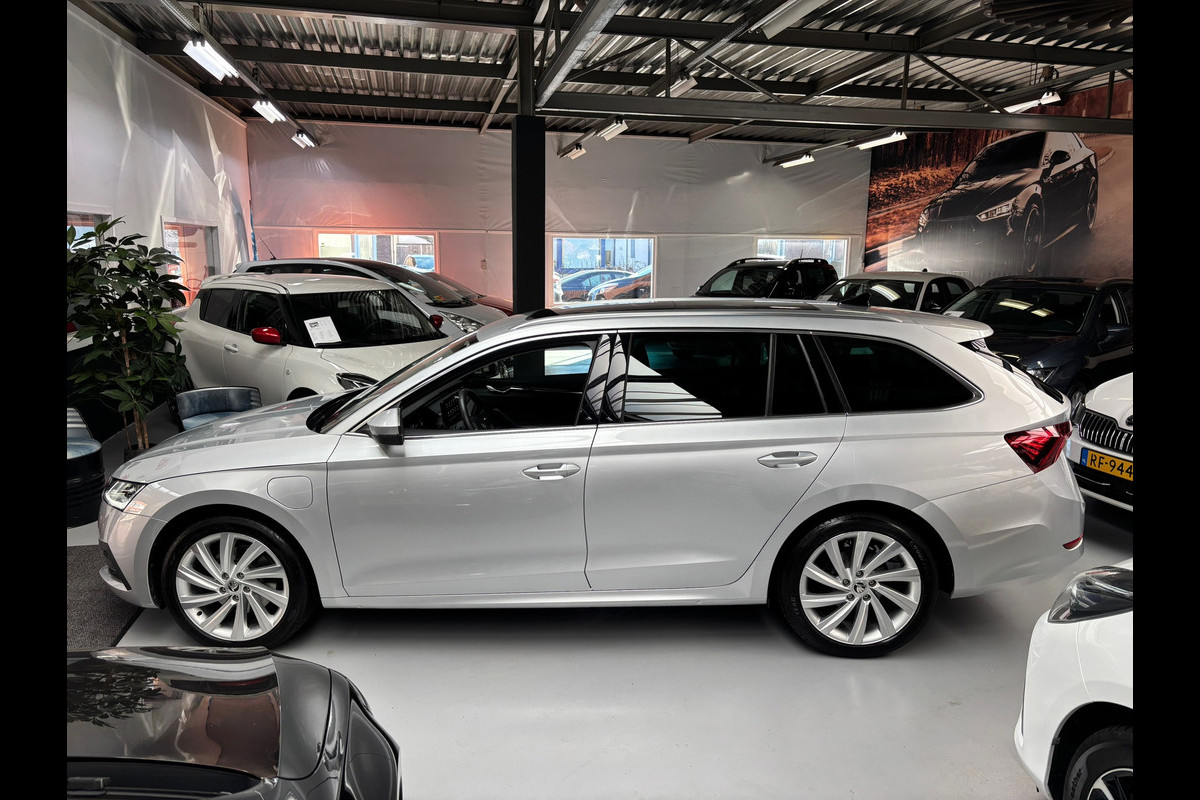 Škoda Octavia Combi 1.4 TSI iV PHEV Sportline Business / Panorama Dak