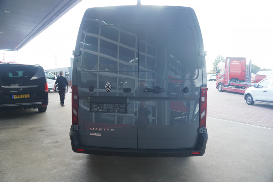 Renault Master T35 2.0 dCi 170PK L3H2 Extra Laadruimte inrichting nr. V110 | Airco | Cruise | Camera | Navi |  Oprijschans | Flitsbalk