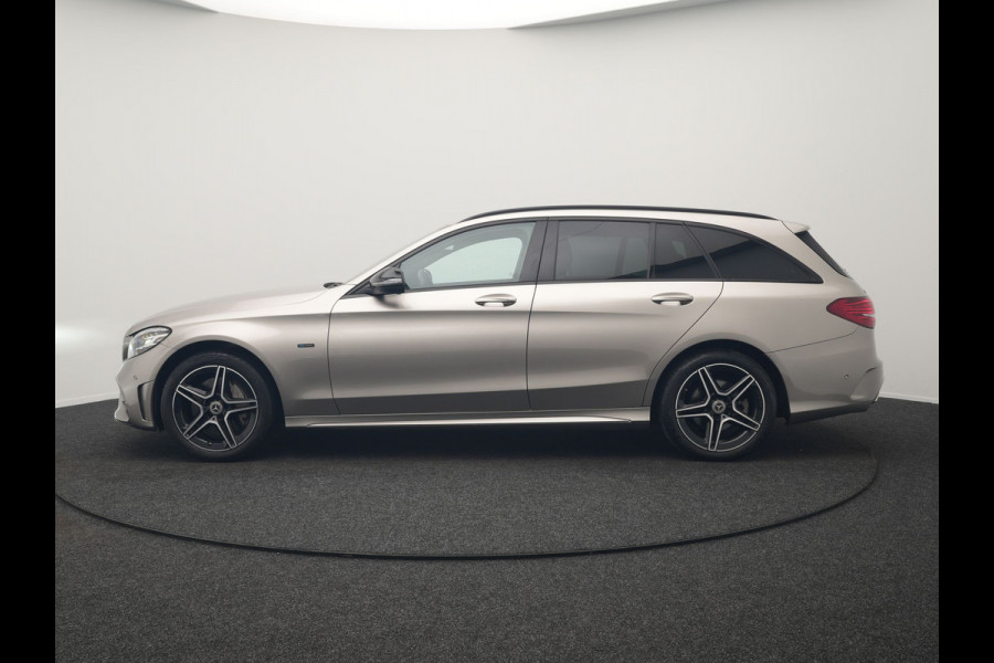 Mercedes-Benz C-Klasse Estate 300 e Business Solution AMG Plug In Hybrid 320pk PHEV | Trekhaak af Fabriek | Adaptive Cruise | Alcantara Sportstoelen Verwarmd | Apple Carplay | Camera | BLIS | 18"L.M |
