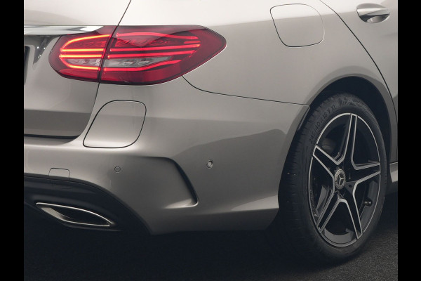 Mercedes-Benz C-Klasse Estate 300 e Business Solution AMG Plug In Hybrid 320pk PHEV | Trekhaak af Fabriek | Adaptive Cruise | Alcantara Sportstoelen Verwarmd | Apple Carplay | Camera | BLIS | 18"L.M |