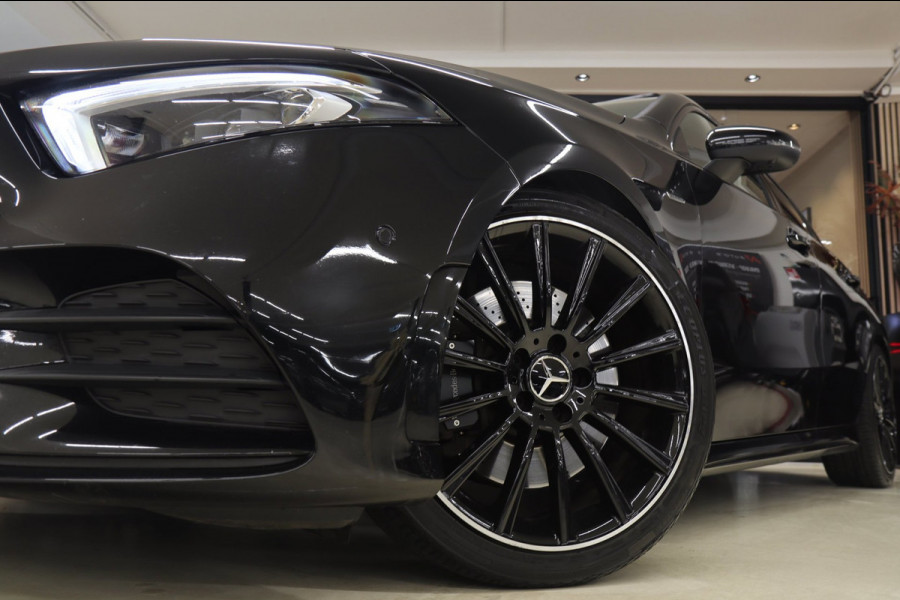 Mercedes-Benz A-Klasse 250 AMG EDITION / PANO/SFEERVER/BURM/CAM/STOELVER/VOL