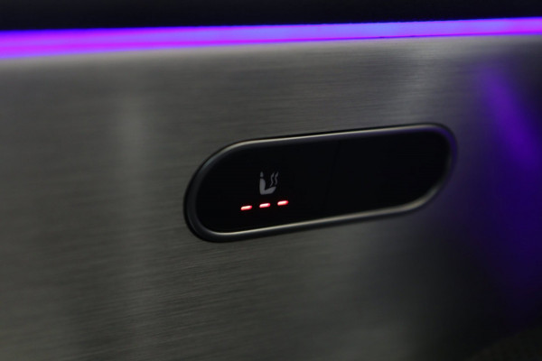 Mercedes-Benz A-Klasse 250 AMG EDITION / PANO/SFEERVER/BURM/CAM/STOELVER/VOL