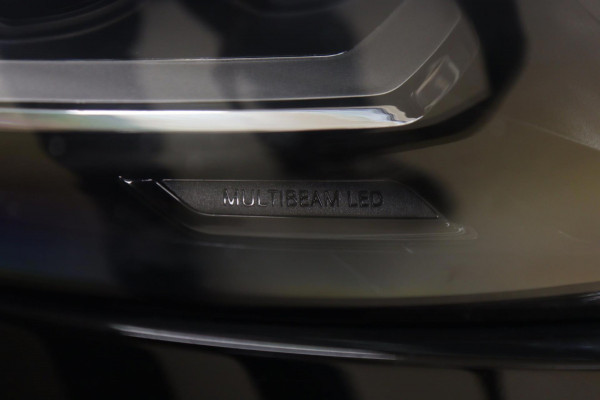 Mercedes-Benz A-Klasse 250 AMG EDITION / PANO/SFEERVER/BURM/CAM/STOELVER/VOL