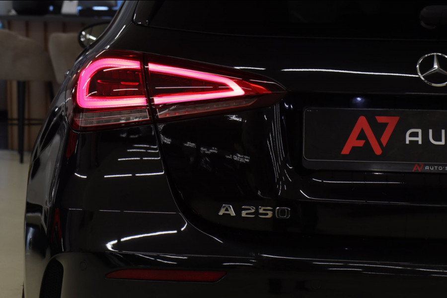 Mercedes-Benz A-Klasse 250 AMG EDITION / PANO/SFEERVER/BURM/CAM/STOELVER/VOL