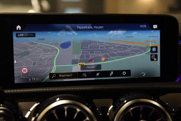 Mercedes-Benz A-Klasse 250 AMG EDITION / PANO/SFEERVER/BURM/CAM/STOELVER/VOL