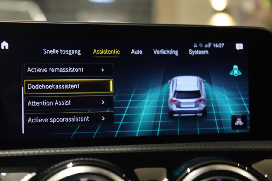 Mercedes-Benz A-Klasse 250 AMG EDITION / PANO/SFEERVER/BURM/CAM/STOELVER/VOL