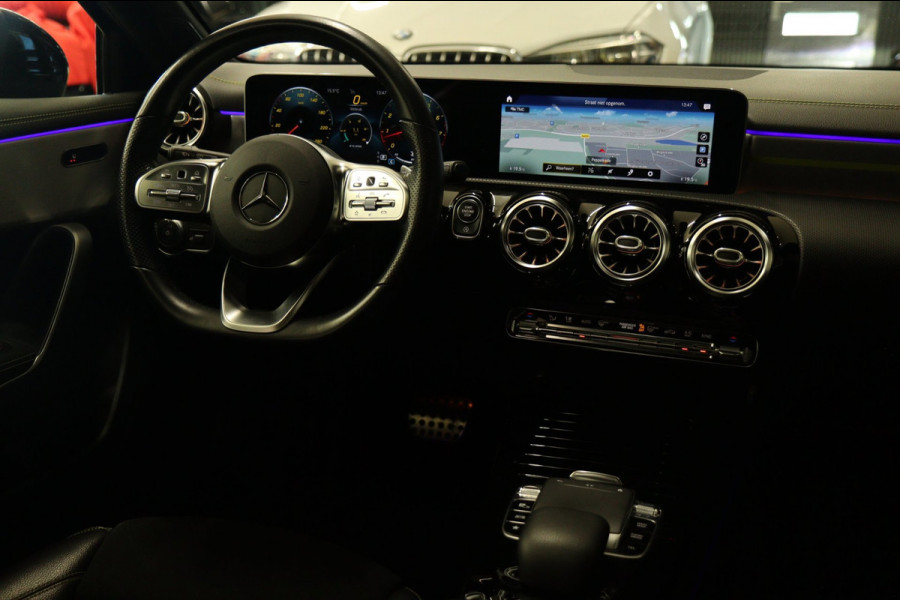 Mercedes-Benz A-Klasse 250 AMG EDITION / PANO/SFEERVER/BURM/CAM/STOELVER/VOL