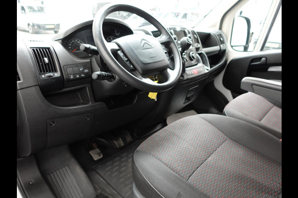 Citroën Jumper L2H2 120pk Navigatie Camera Airco Cruise control Trekhaak Sidebars 3-zits Euro6