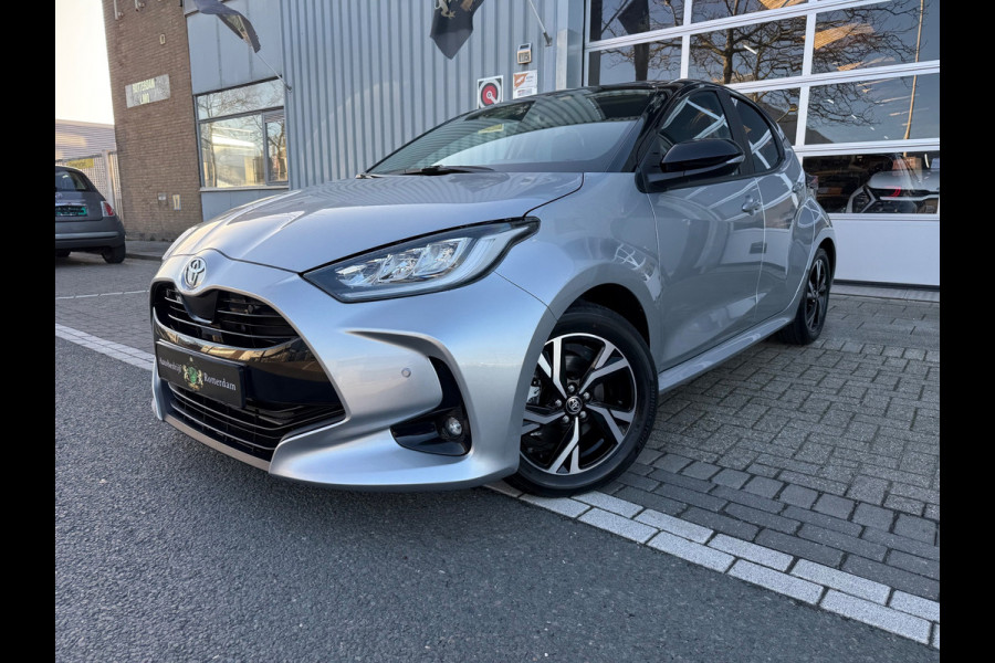Toyota Yaris 1.5 Hybrid 130 Executive Apple CarPlay Bi-Tone