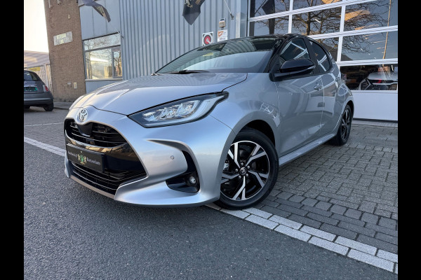 Toyota Yaris 1.5 Hybrid 130 Executive Apple CarPlay Bi-Tone