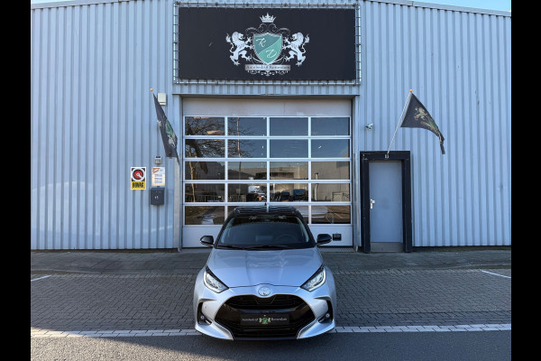 Toyota Yaris 1.5 Hybrid 130 Executive Apple CarPlay Bi-Tone