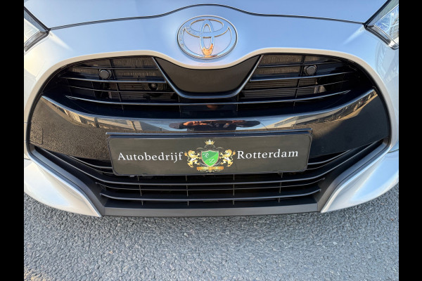 Toyota Yaris 1.5 Hybrid 130 Executive Apple CarPlay Bi-Tone