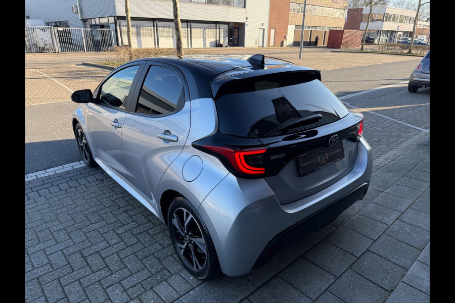 Toyota Yaris 1.5 Hybrid 130 Executive Apple CarPlay Bi-Tone