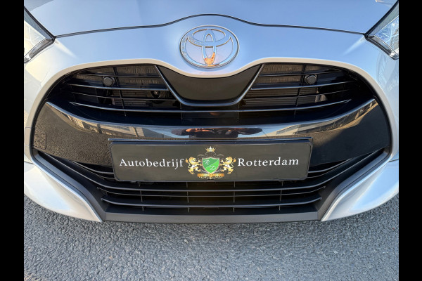 Toyota Yaris 1.5 Hybrid 130 Executive Apple CarPlay Bi-Tone