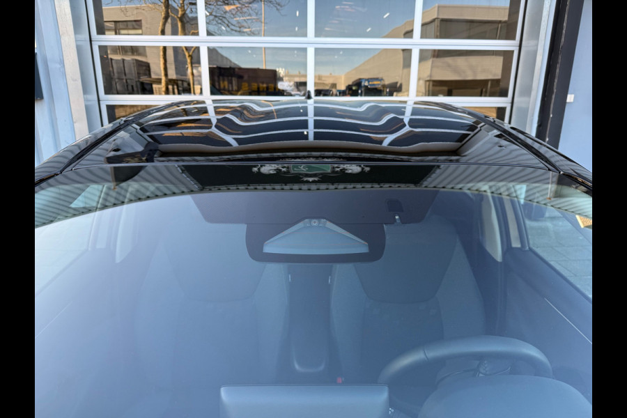 Toyota Yaris 1.5 Hybrid 130 Executive Apple CarPlay Bi-Tone