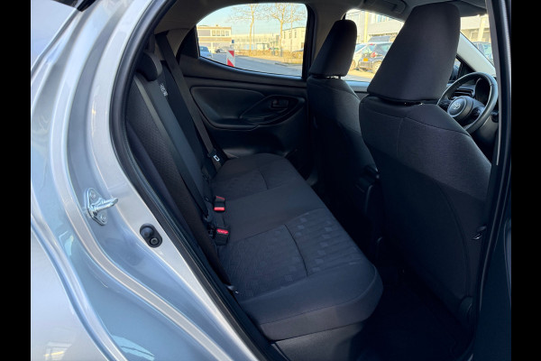 Toyota Yaris 1.5 Hybrid 130 Executive Apple CarPlay Bi-Tone