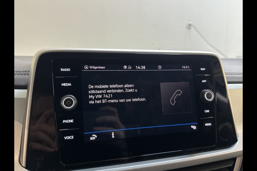Volkswagen T-Roc TSI 115PK LIFE GOAL EDITION NAVI/CARPLAY/STOELVERWARMING/ FABRIEKSGARANTIE