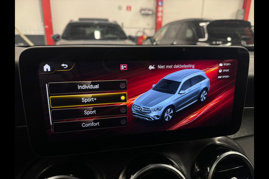 Mercedes-Benz GLC 200 4MATIC AMG Pano|Sfeer|Night Pakket