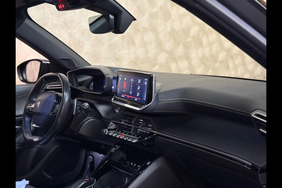 Peugeot 2008 1.2 PureTech GT-Line | Pano | Camera | Cruise | DAB | Navi