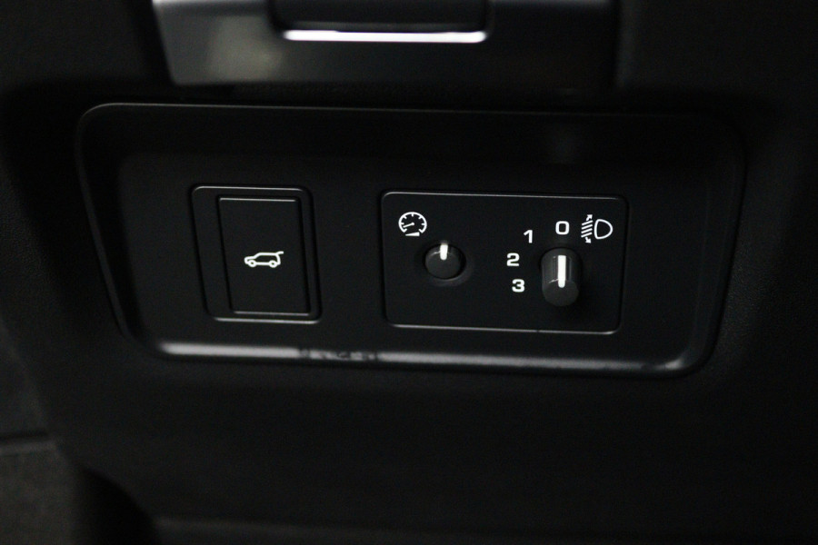 Land Rover Range Rover Evoque 1.5 R-Dynamic SE (STOELVERWARMING, CAMERA, LANE-ASSIST, ELEKTR STOELEN, SENSOREN)