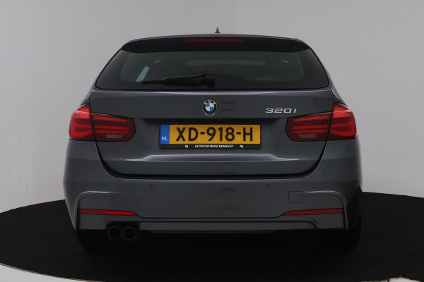 BMW 3 Serie Touring 320i Edition M Sport Shadow High Executive (PANORAMADAK, CAMERA, STOELVERWARMING, PARKEERSENSOREN)